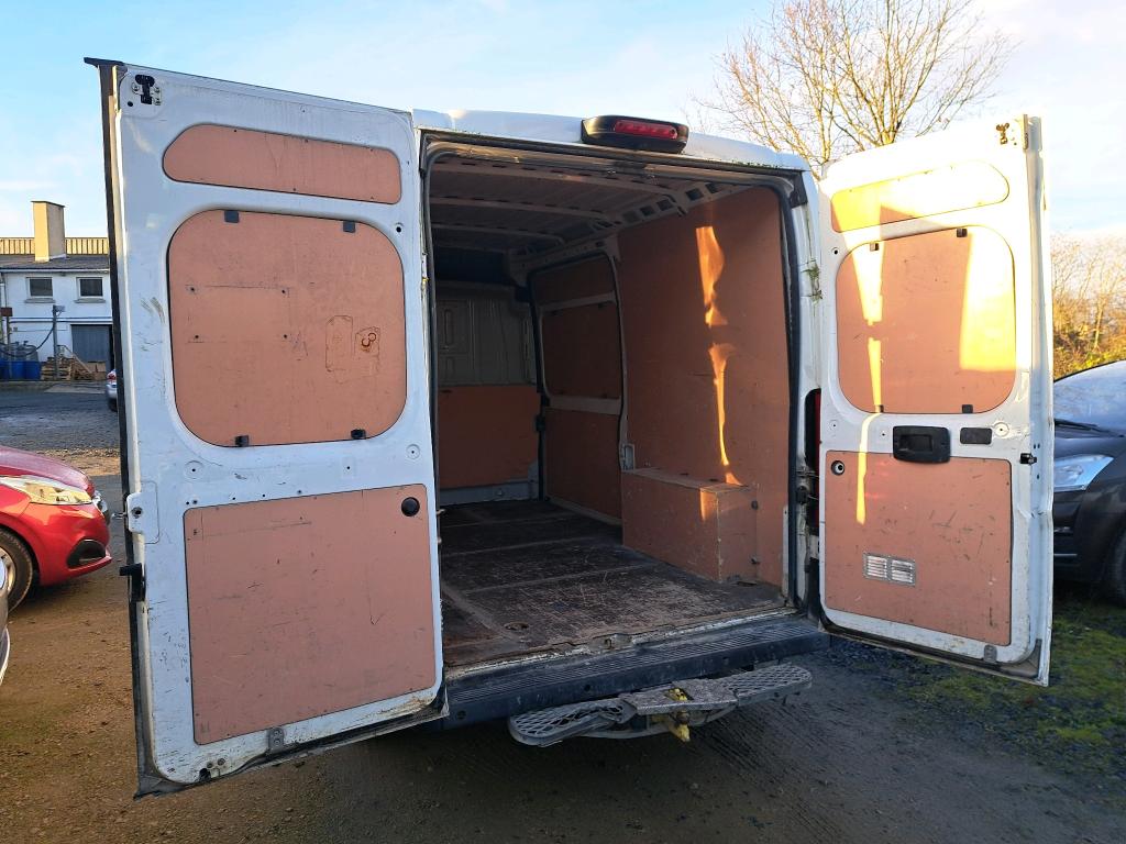 Peugeot BOXER TOLE 335 L2H2 BLUEHDI 120 S&S ASPHALT 2021