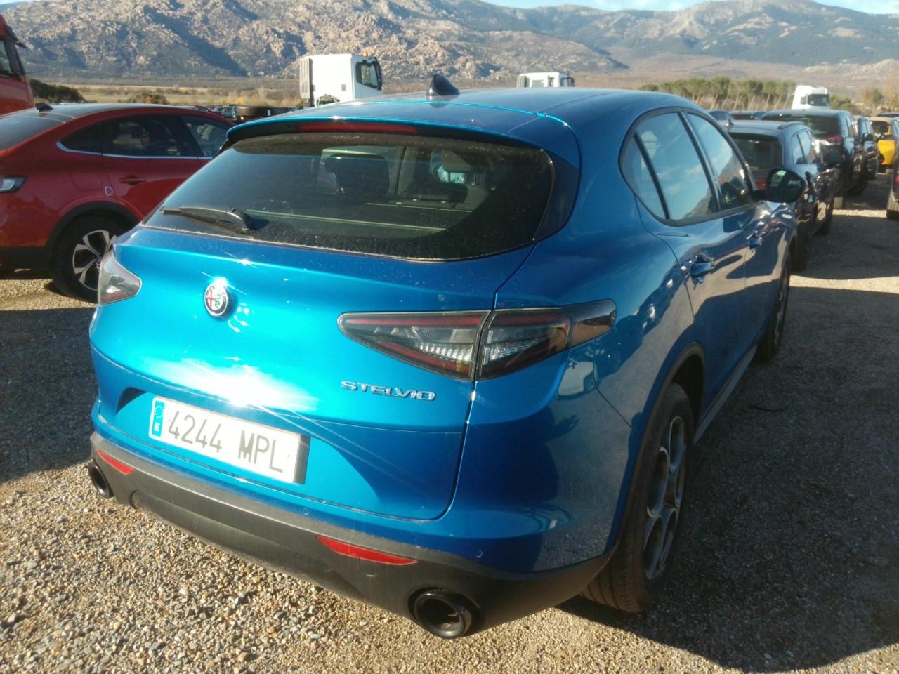 Foto Alfa Romeo Stelvio 8