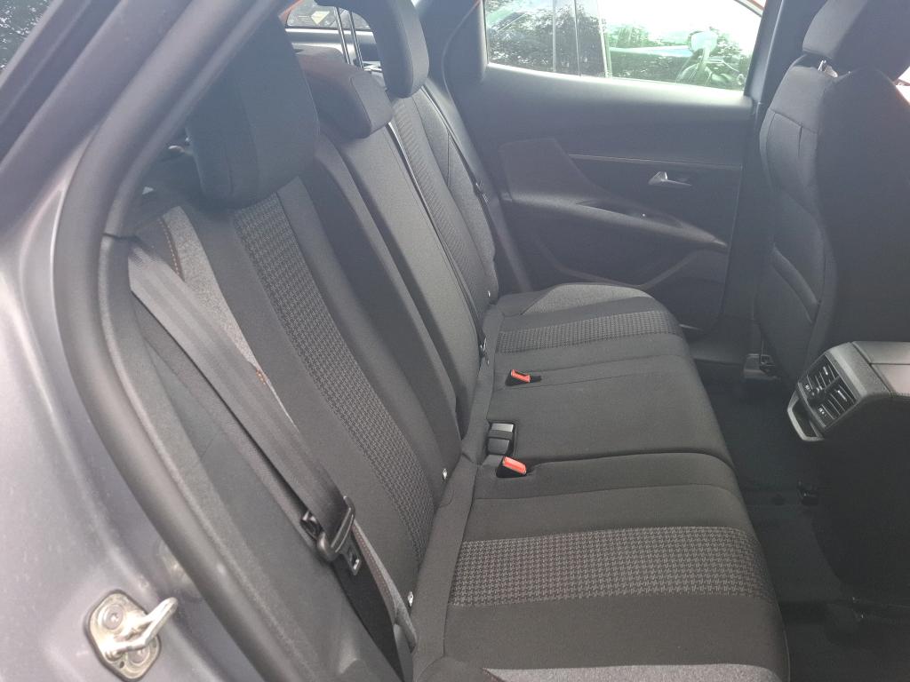 Peugeot 3008 BlueHDi 130ch S&S EAT8 Active Pack 2021