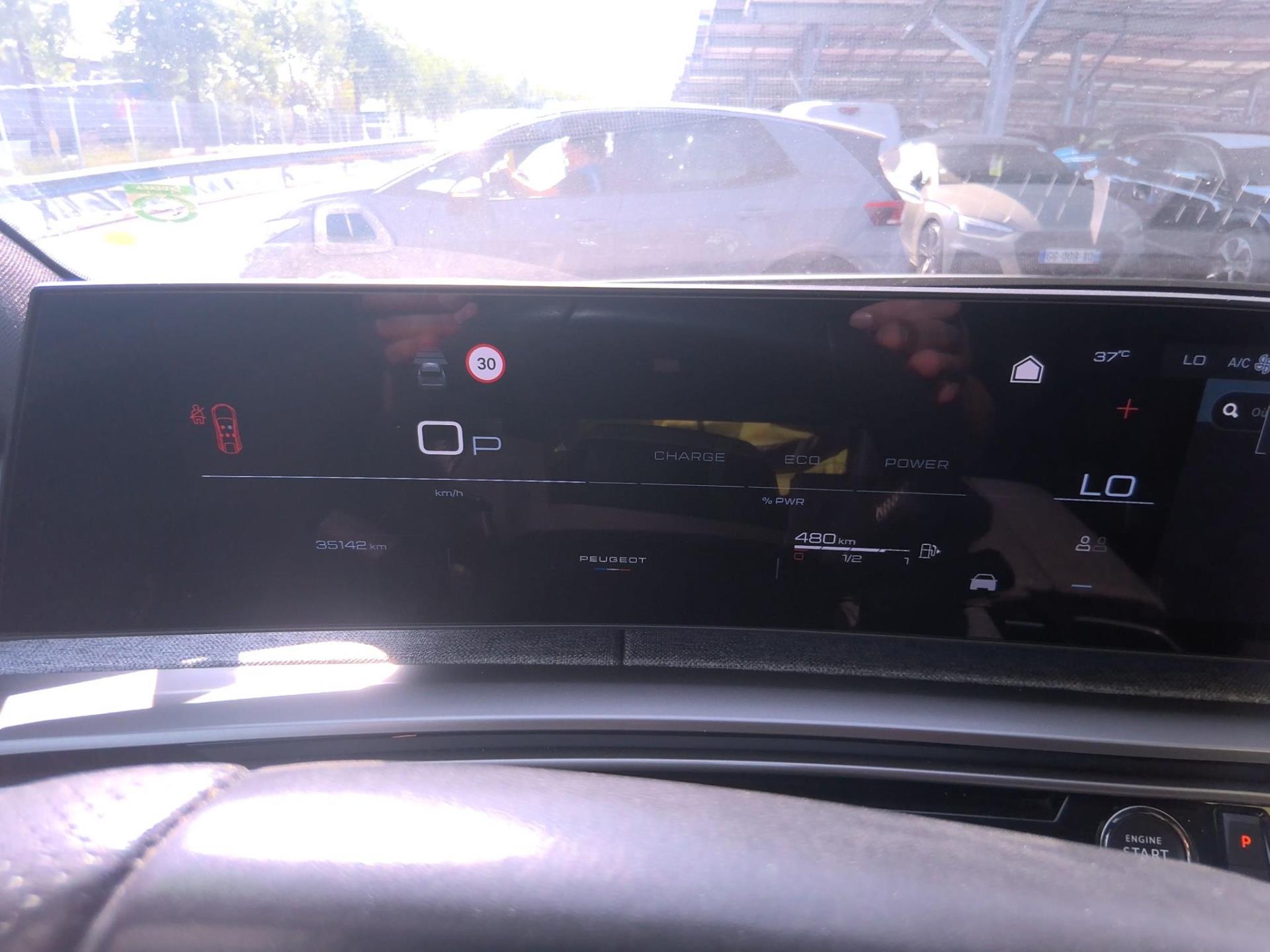 Peugeot 3008 Hybrid 145 e-DCS6 GT 2025