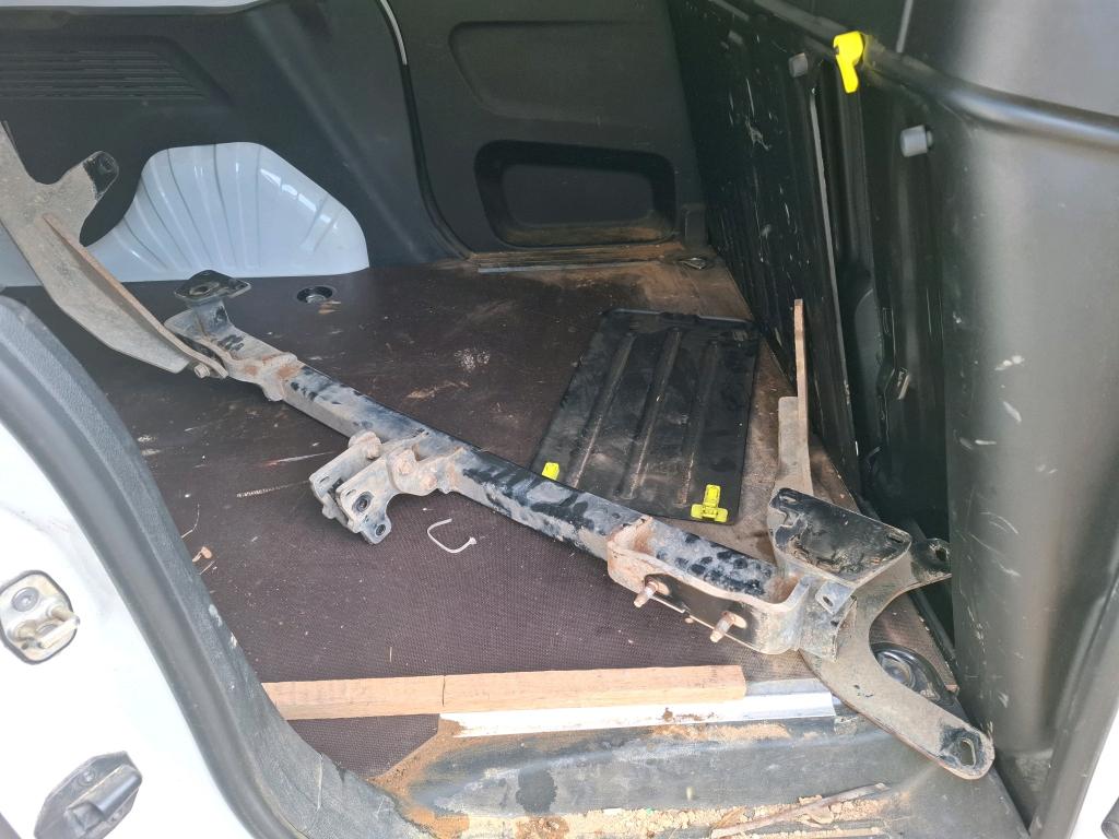 Peugeot PARTNER FOURGON STANDARD 650 KG BLUEHDI 100 S&S BVM5 PREMIUM 2021
