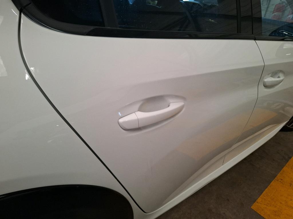 Peugeot 208 Hybrid 136 e-DCS6 GT 2024