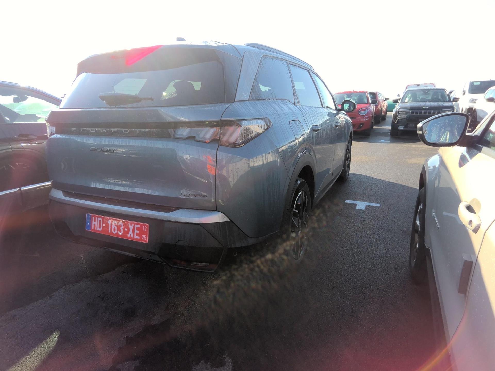 Peugeot 5008 Hybrid 145 e-DCS6 Allure 2025