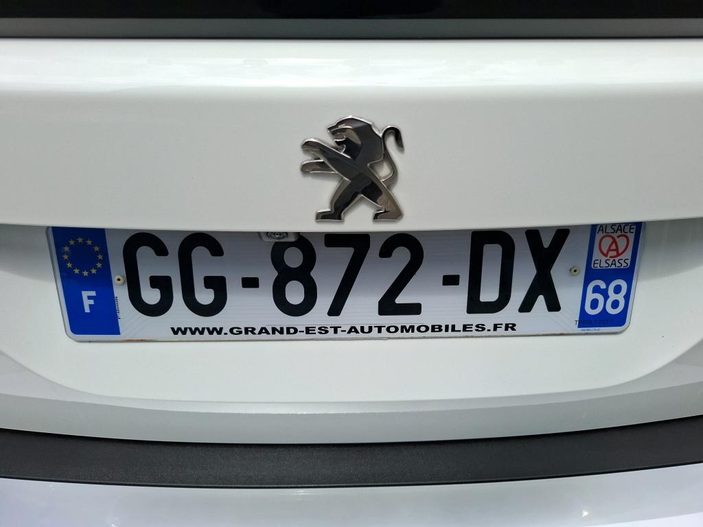 Peugeot 2008 BlueHDi 110 S&S BVM6 Allure Pack 2022