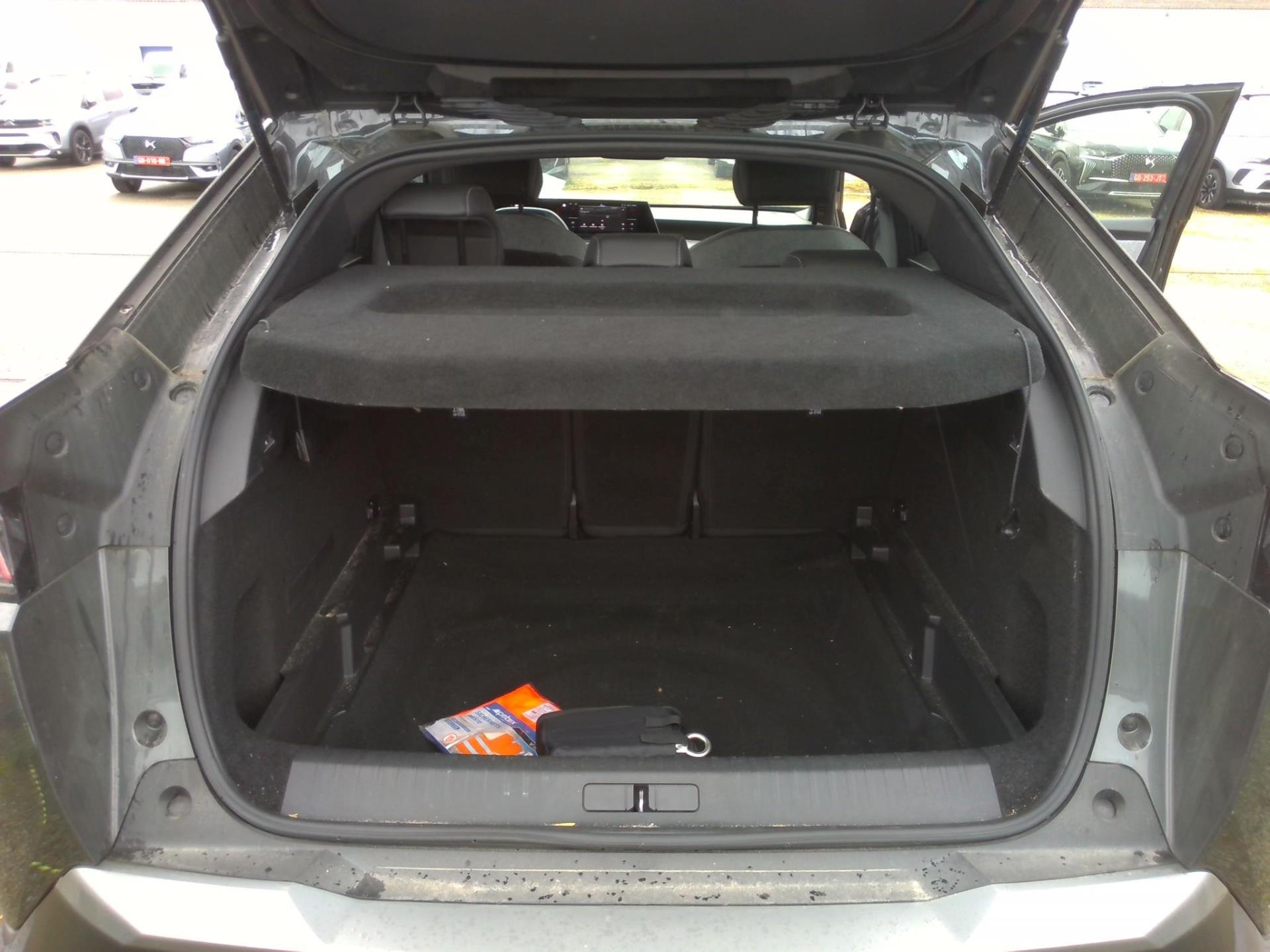 Peugeot 3008 Hybrid 136 e-DCS6 Allure 2024