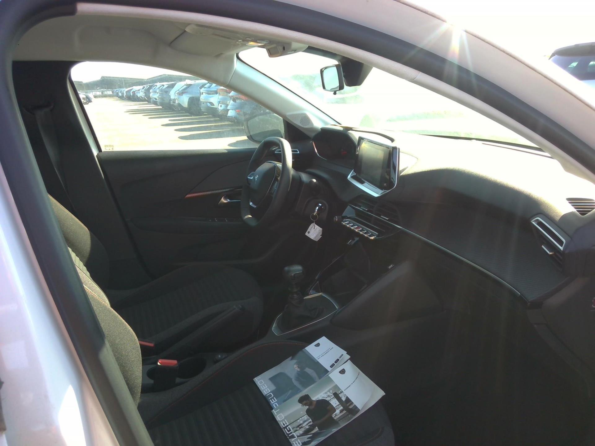 Peugeot 208 PURETECH 100 S&S BVM6 ACTIVE BUSINESS R 2024
