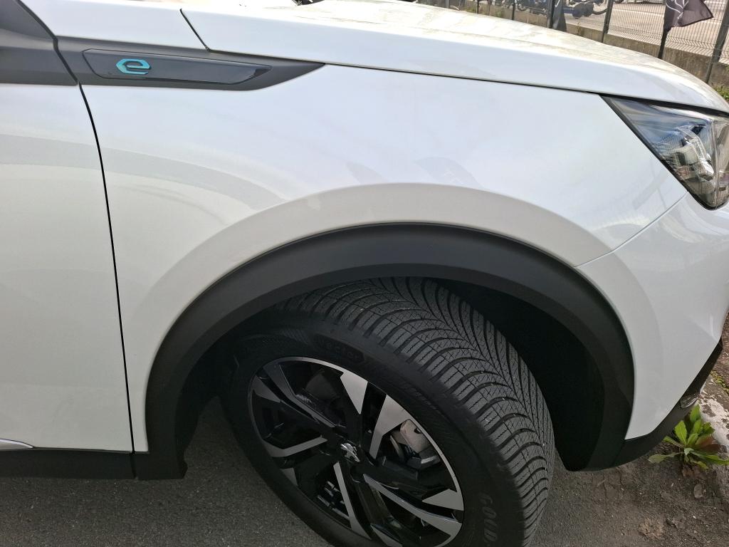 Peugeot 2008 Electrique 136 ch Roadtrip 2023