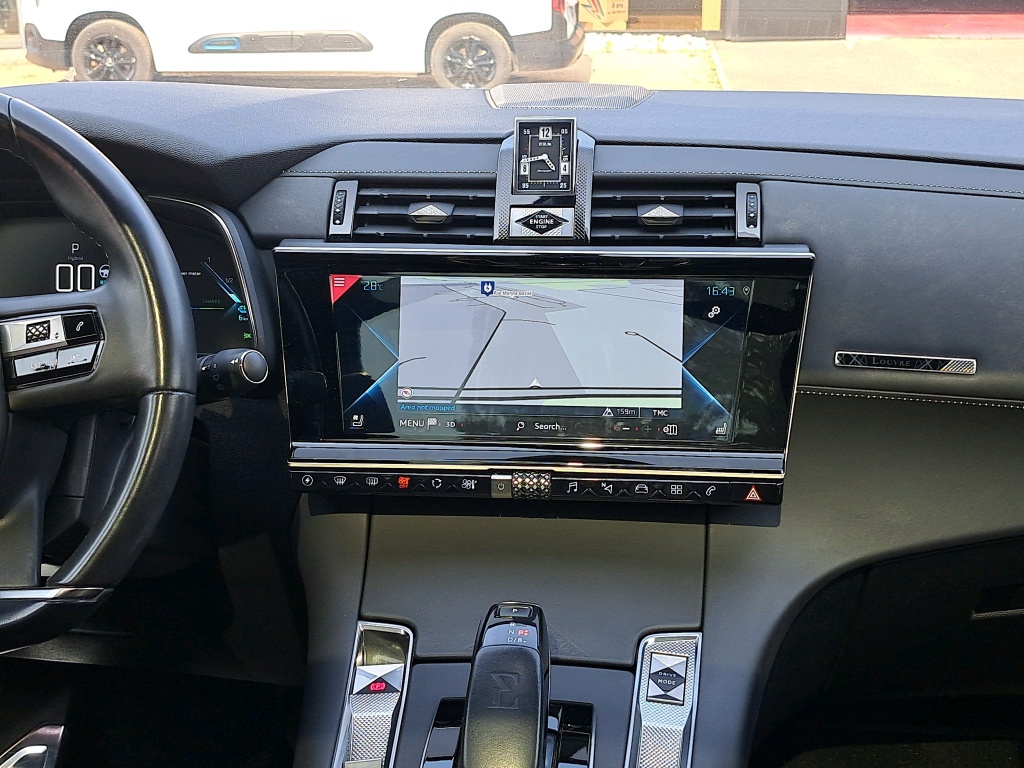 DS DS7 Crossback Hybride E-Tense 300 EAT8 4x4 Louvre 2021