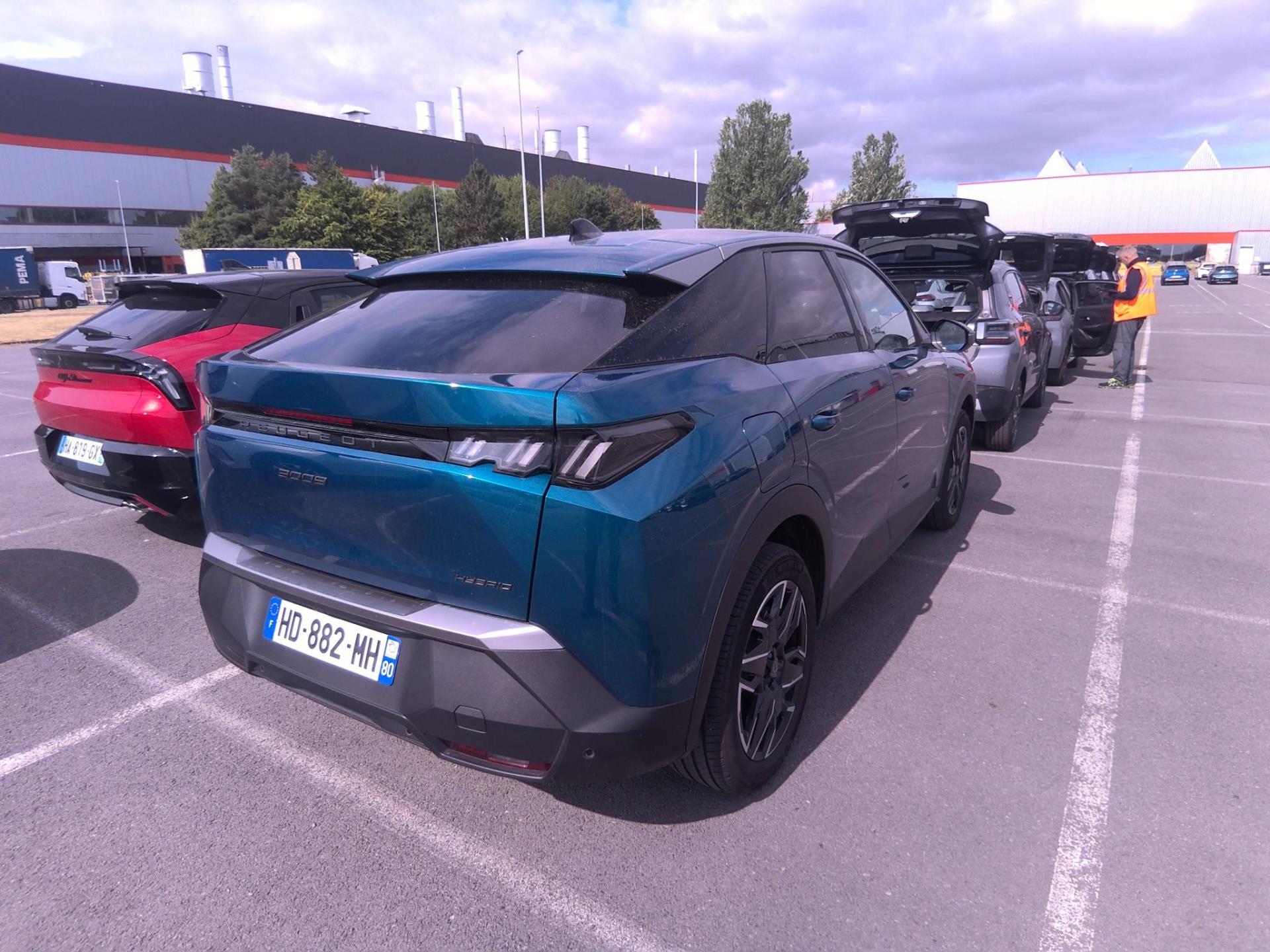 Peugeot 3008 Hybrid 145 e-DCS6 Allure 2025
