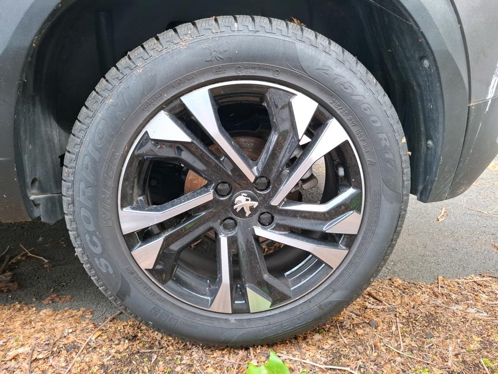 Peugeot 2008 PureTech 130 S&S EAT8 GT 2021