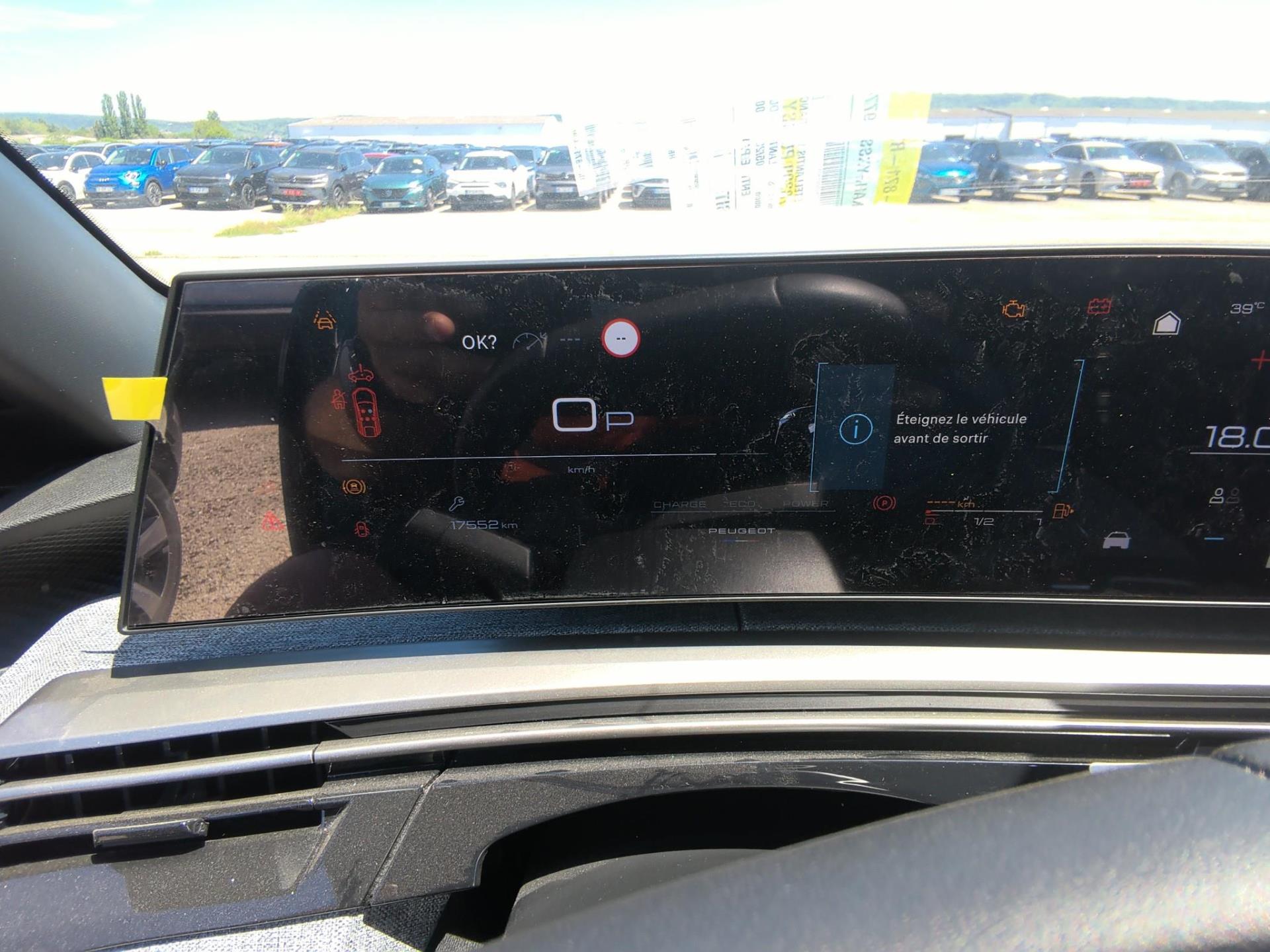 Peugeot 3008 Hybrid 136 e-DCS6 Allure 2025