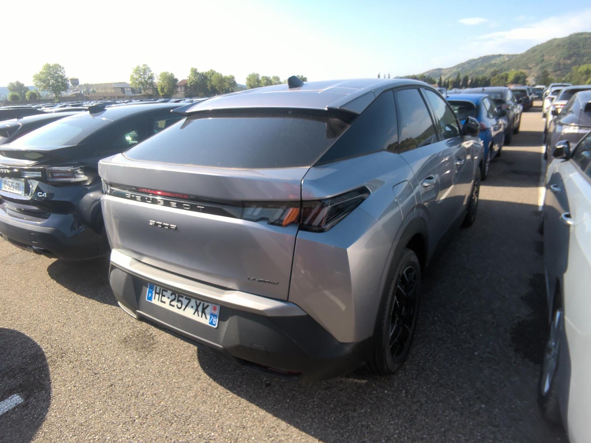 Peugeot 3008 Hybrid 145 e-DCS6 Allure 2025