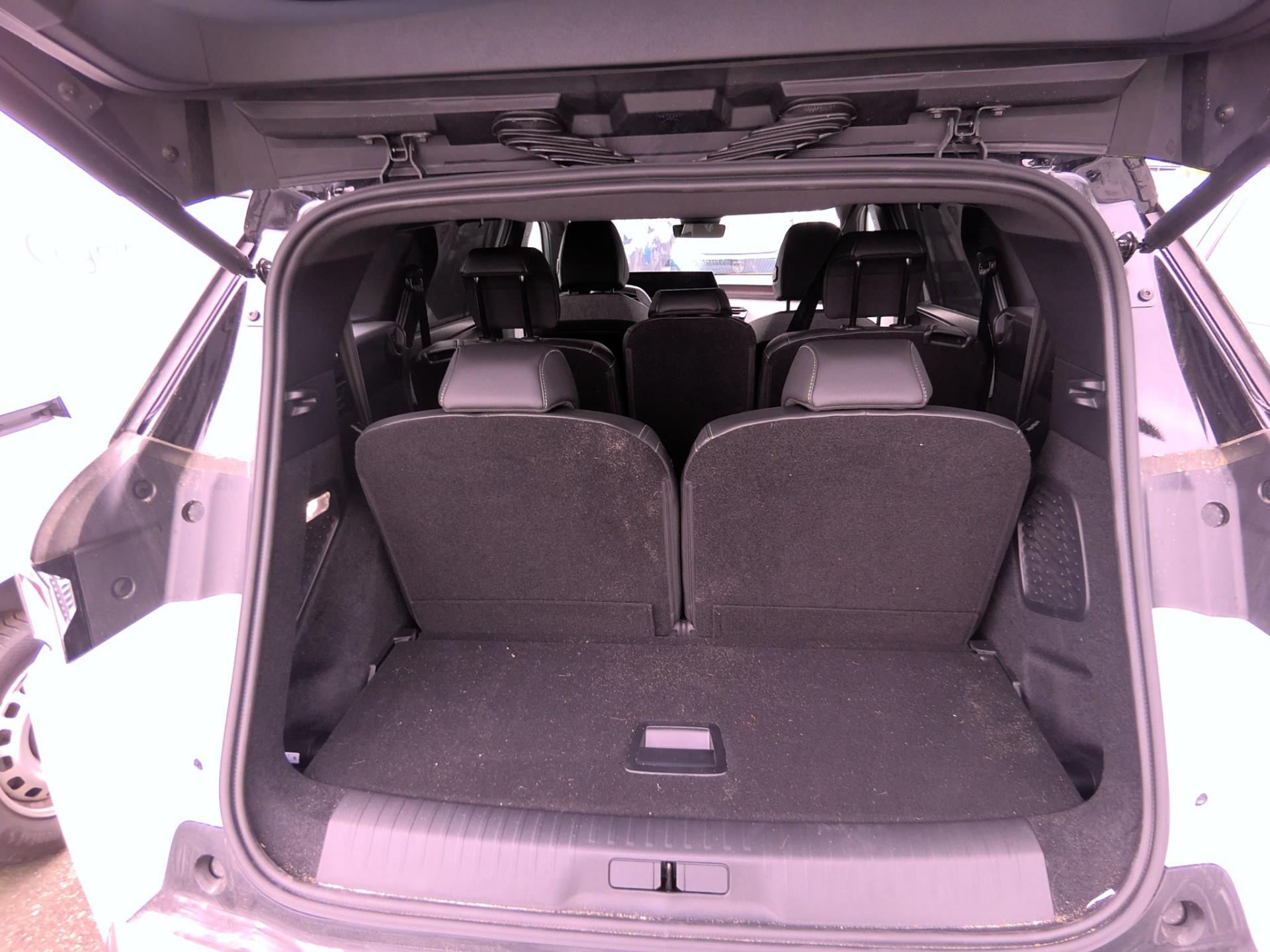 Peugeot 5008 Hybrid 136 e-DCS6 GT 2025
