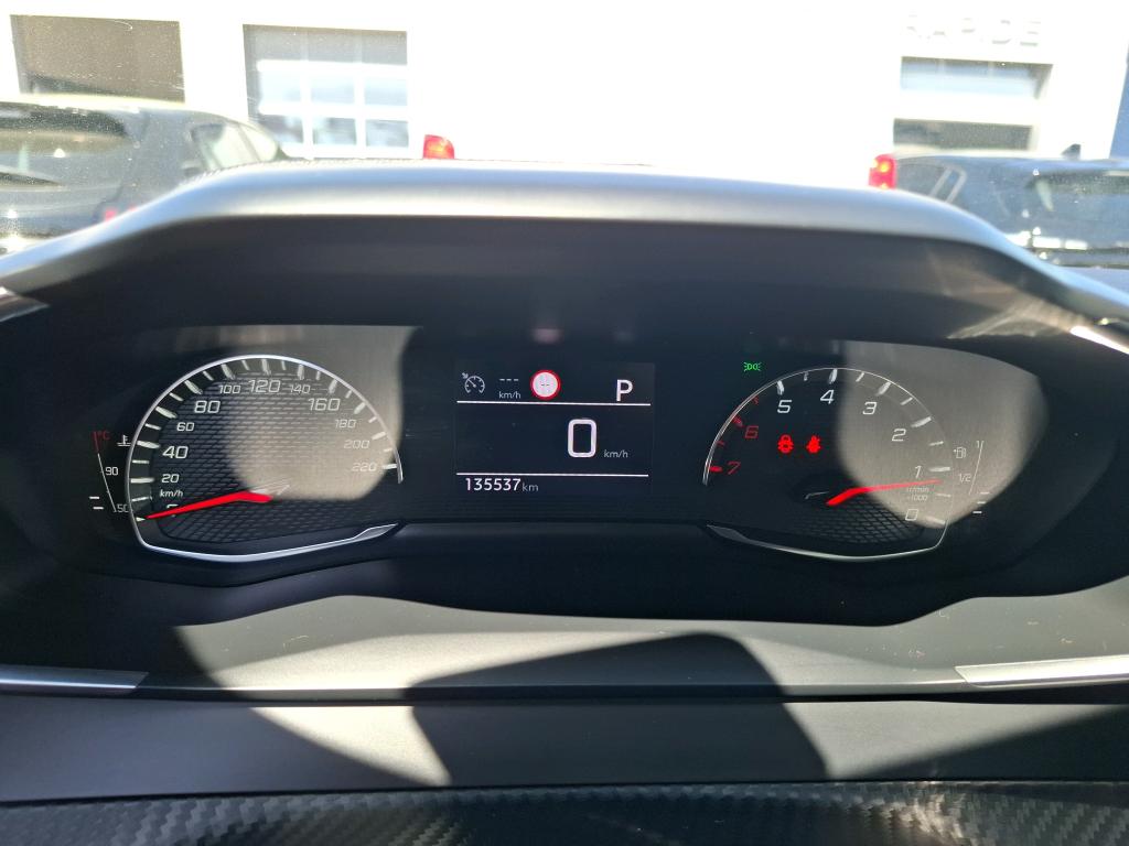 Peugeot 2008 BlueHDi 130 S&S EAT8 Allure 2021
