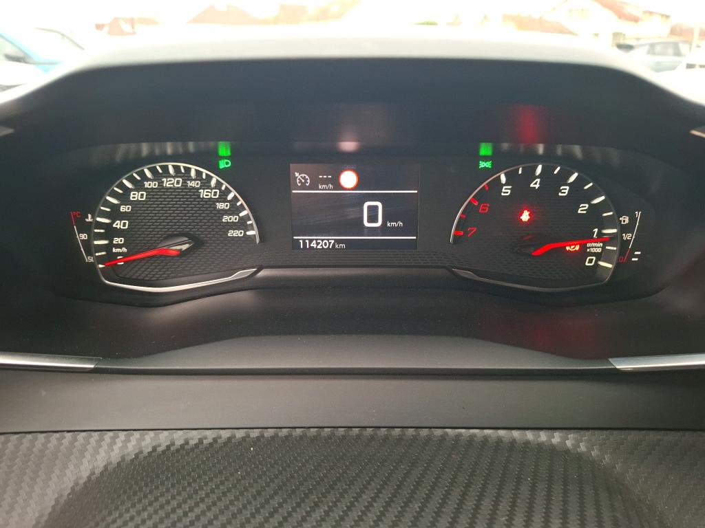 Peugeot 2008 BlueHDi 110 S&S BVM6 Active Business 2021