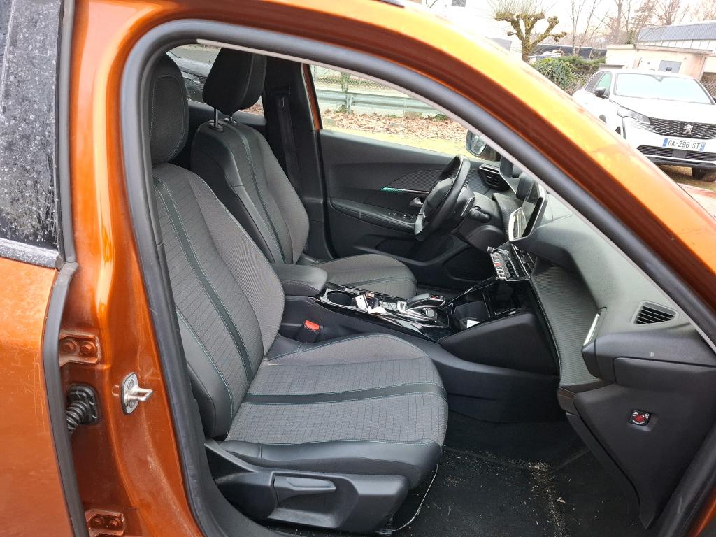 Peugeot 2008 PureTech 130 S&S EAT8 Allure Business 2021