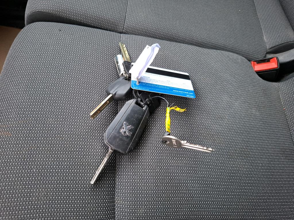 Peugeot PARTNER FOURGON STANDARD 650 KG BLUEHDI 75 BVM5 PREMIUM 2020