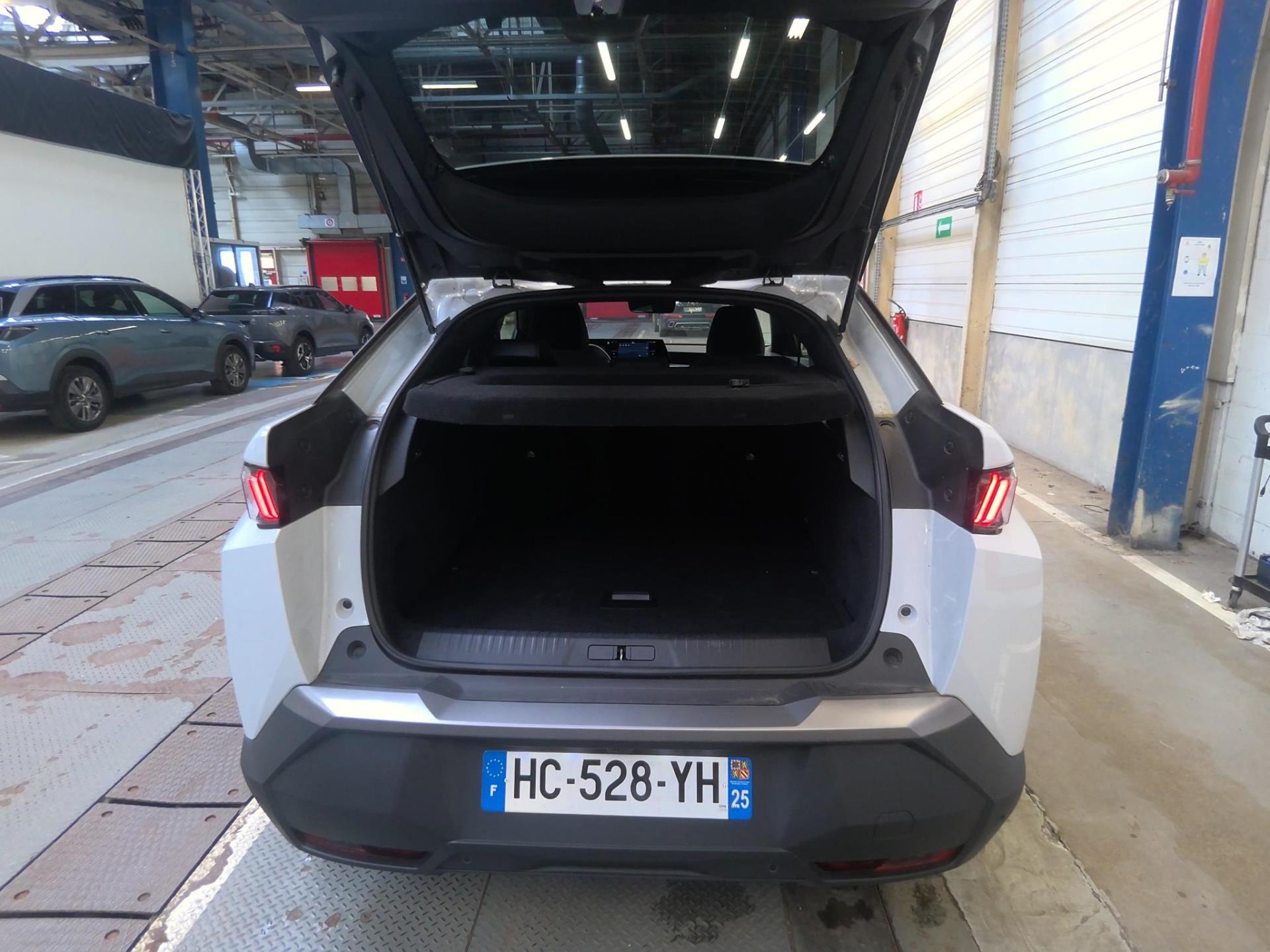 Peugeot 3008 Plug-in Hybrid 195 e-DCS7 Allure 2025
