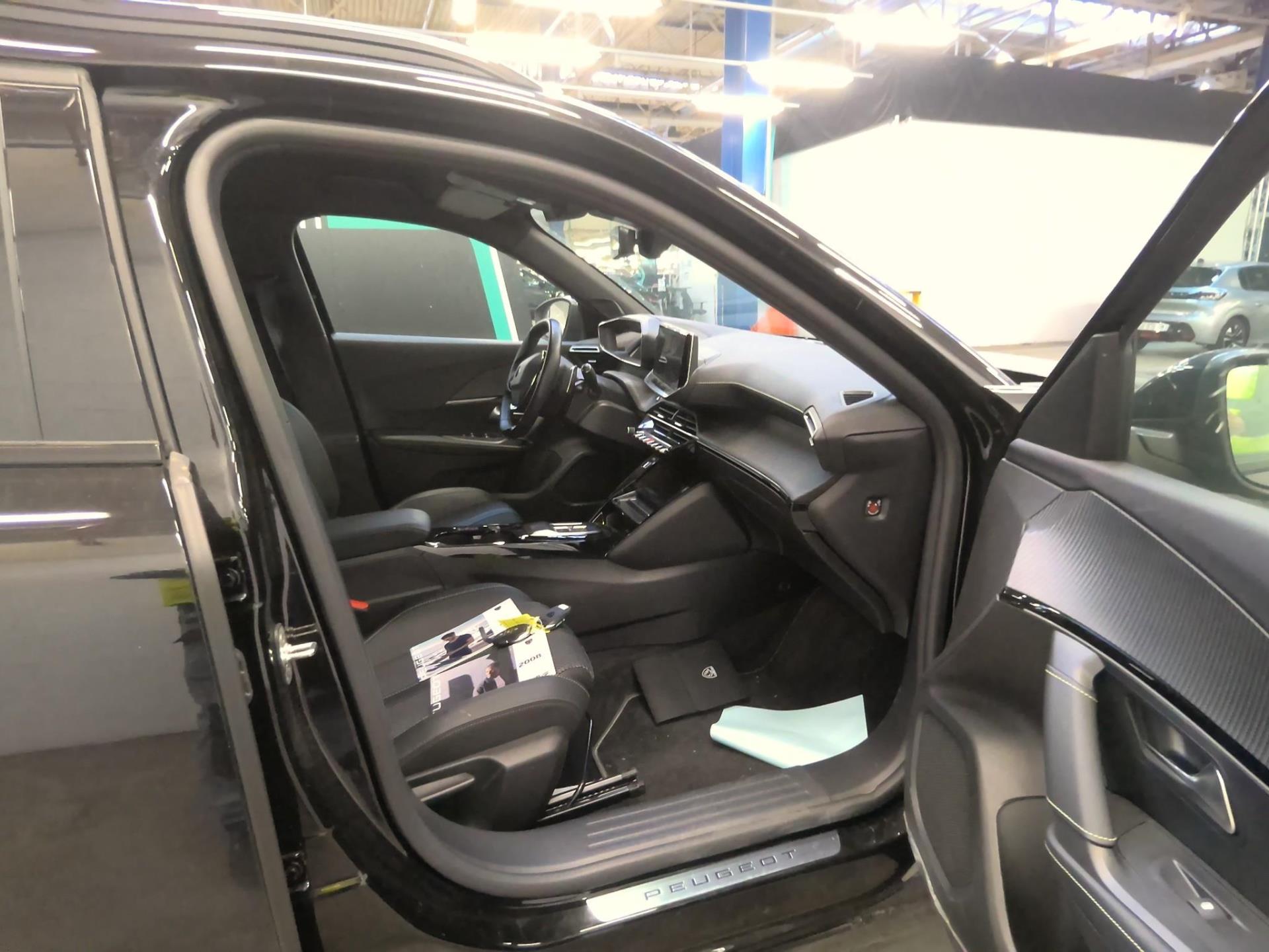 Peugeot 2008 PureTech 130 S&S EAT8 GT 2023