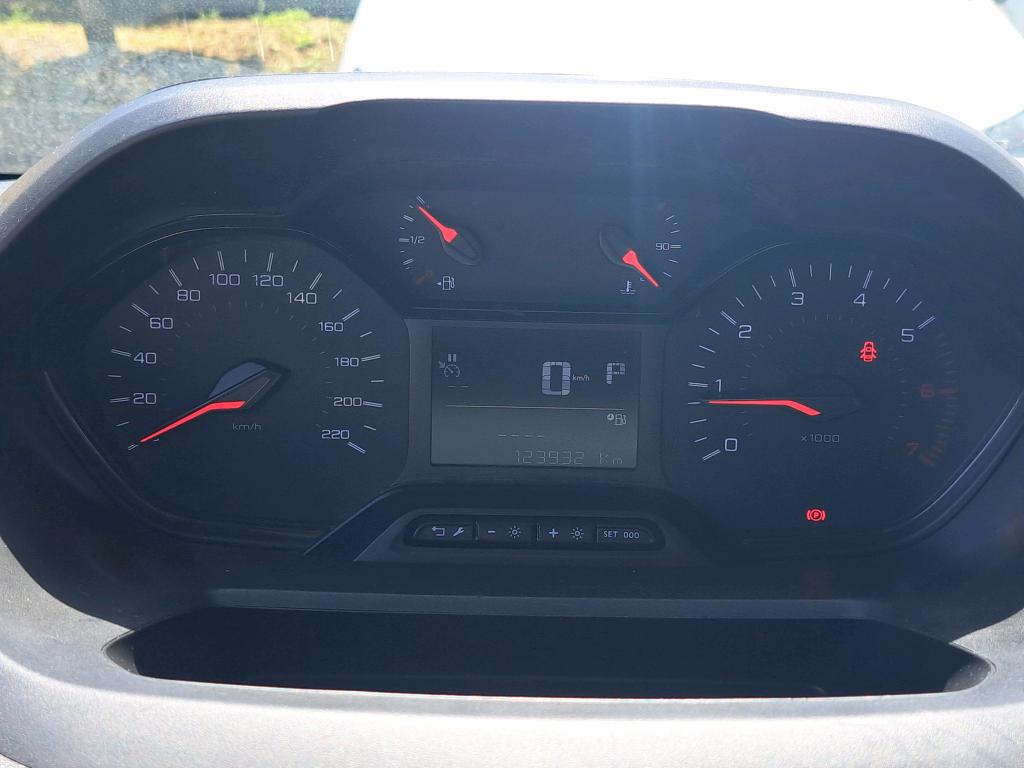 Peugeot PARTNER FOURGON STANDARD 1000 KG BLUEHDI 130 S&S EAT8 PREMIUM 2019