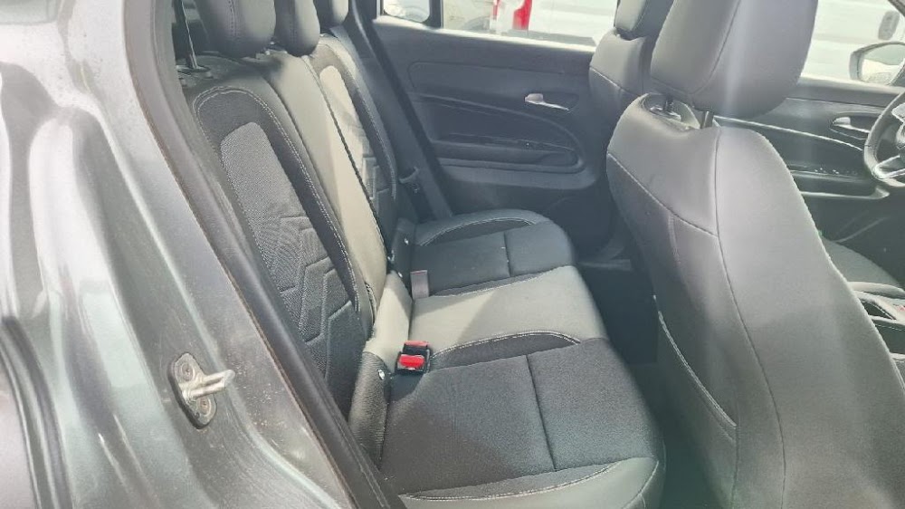 Foto Jeep AVENGER 17