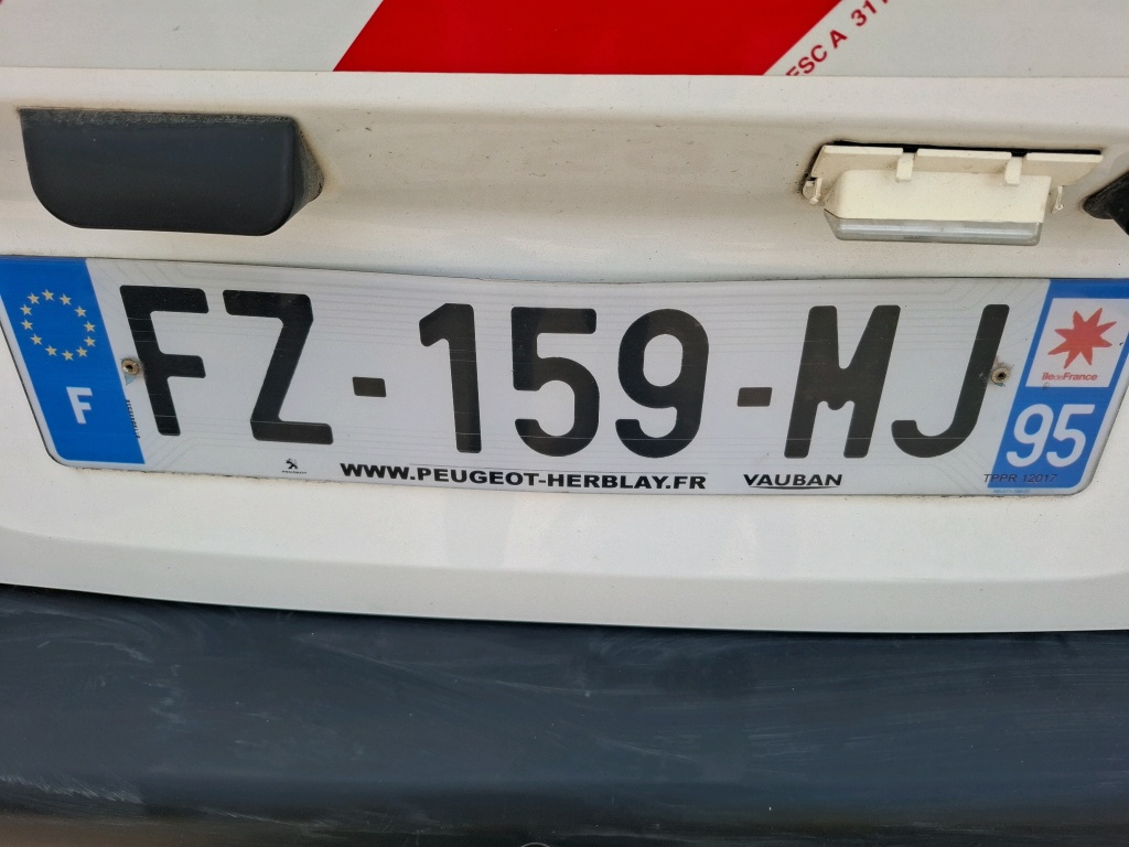 Peugeot PARTNER FOURGON STANDARD 650 KG BLUEHDI 100 S&S BVM5 PREMIUM 2021