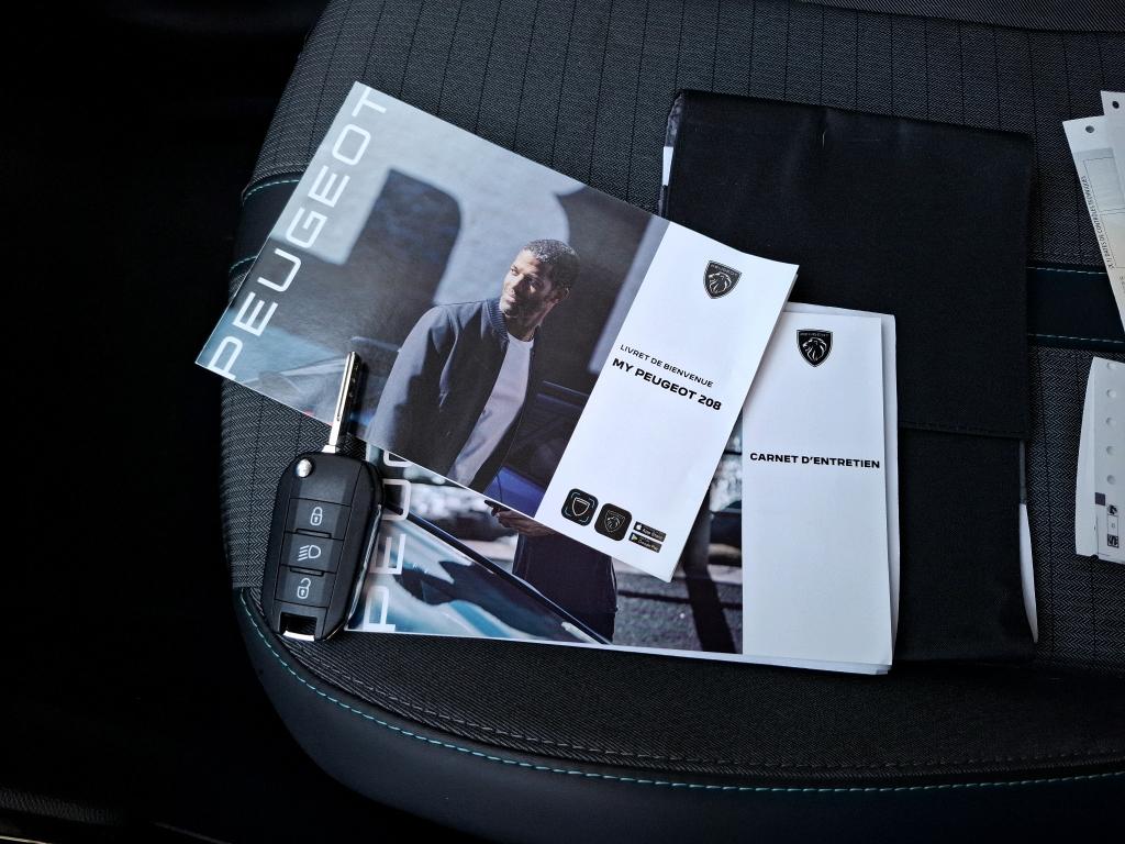 Peugeot 208 BlueHDi 100 S&S BVM6 Allure 2022