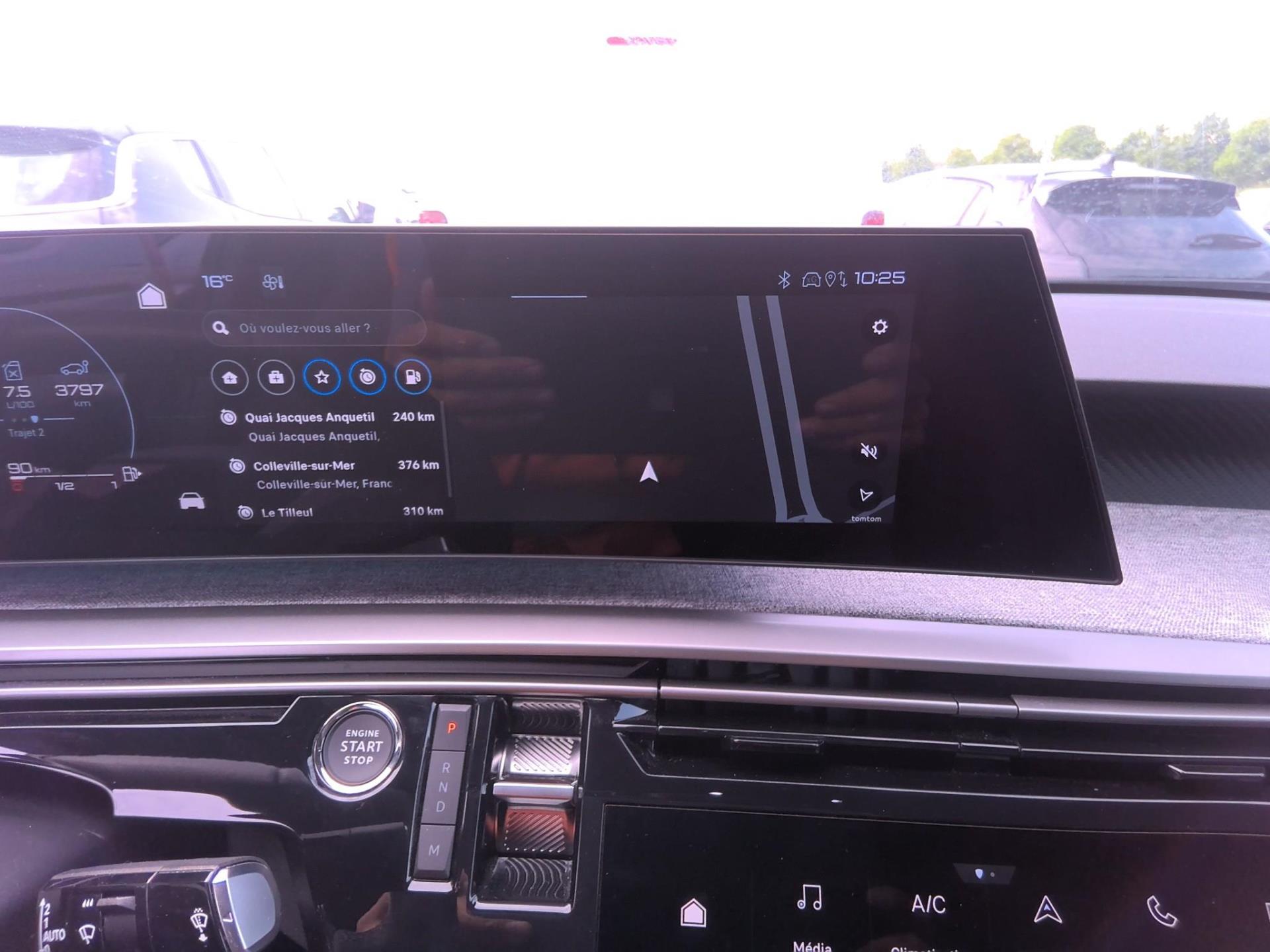 Peugeot 3008 Hybrid 136 e-DCS6 Allure 2024