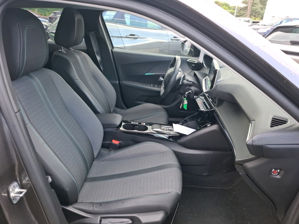 Peugeot 2008 BlueHDi 130 S&S EAT8 Allure 2022