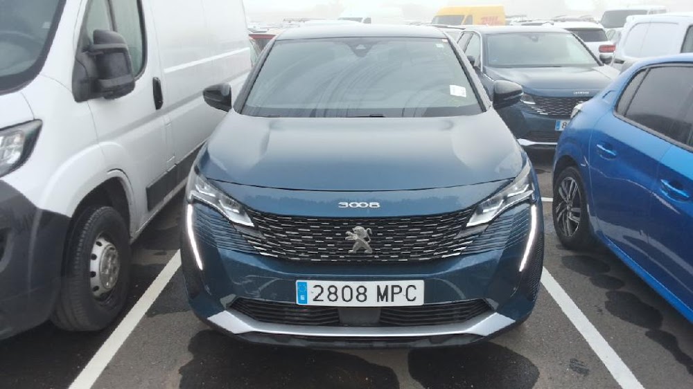 Peugeot 3008 3008 Allure Pack Gasolina 130 S&S 6 Vel. MAN