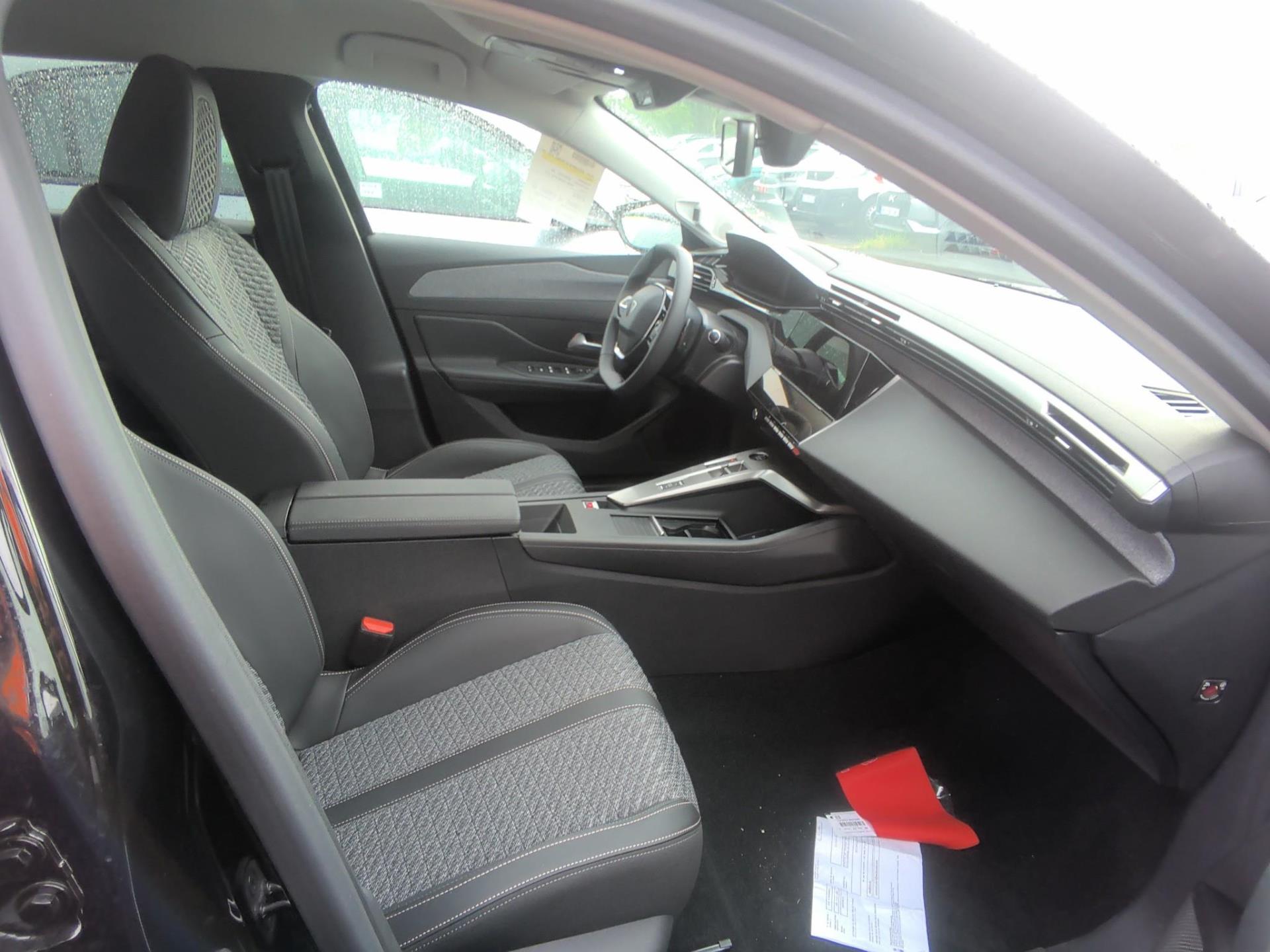 Peugeot 308 Hybrid 145 e-DCS6 Allure 2026