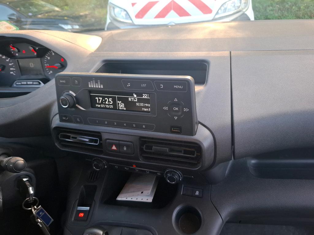 Peugeot PARTNER FOURGON STANDARD 650 KG BLUEHDI 100 S&S BVM5 PREMIUM 2021