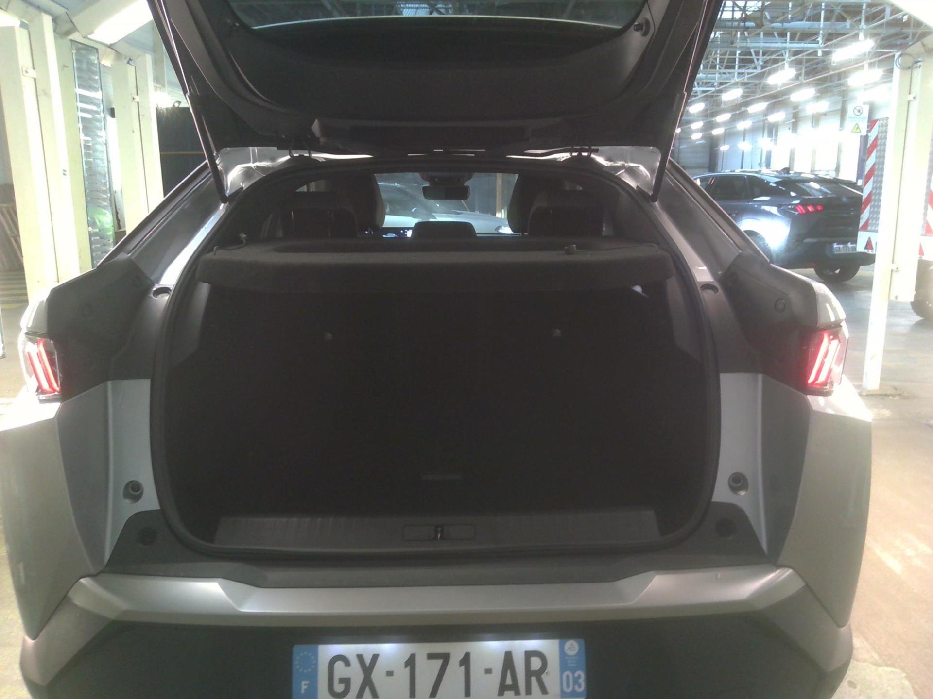 Peugeot 3008 Hybrid 136 e-DCS6 Allure 2024