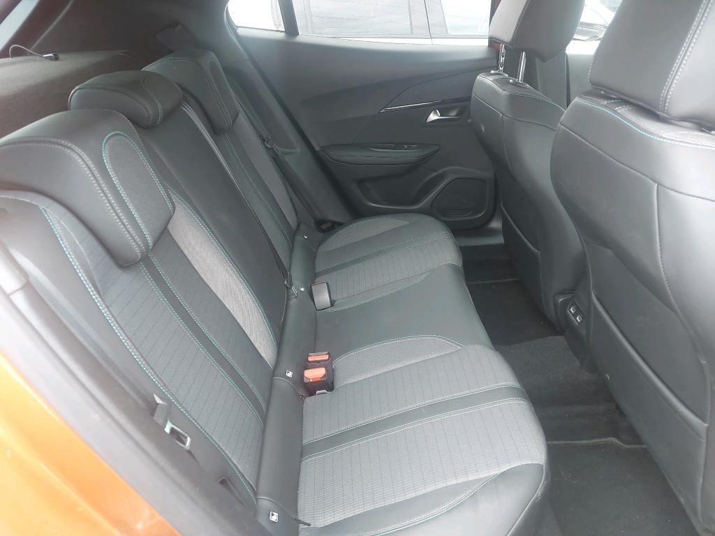 Peugeot 2008 PureTech 130 S&S EAT8 Allure Business 2021