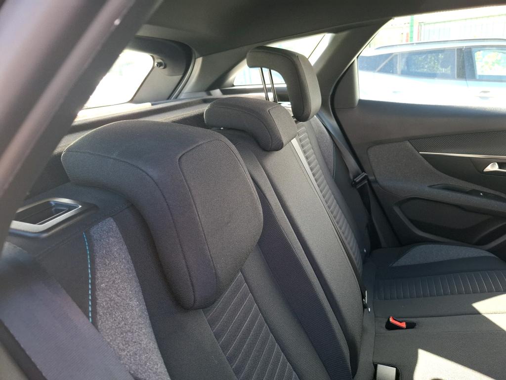 Peugeot 3008 BlueHDi 130ch S&S EAT8 Active Pack 2023