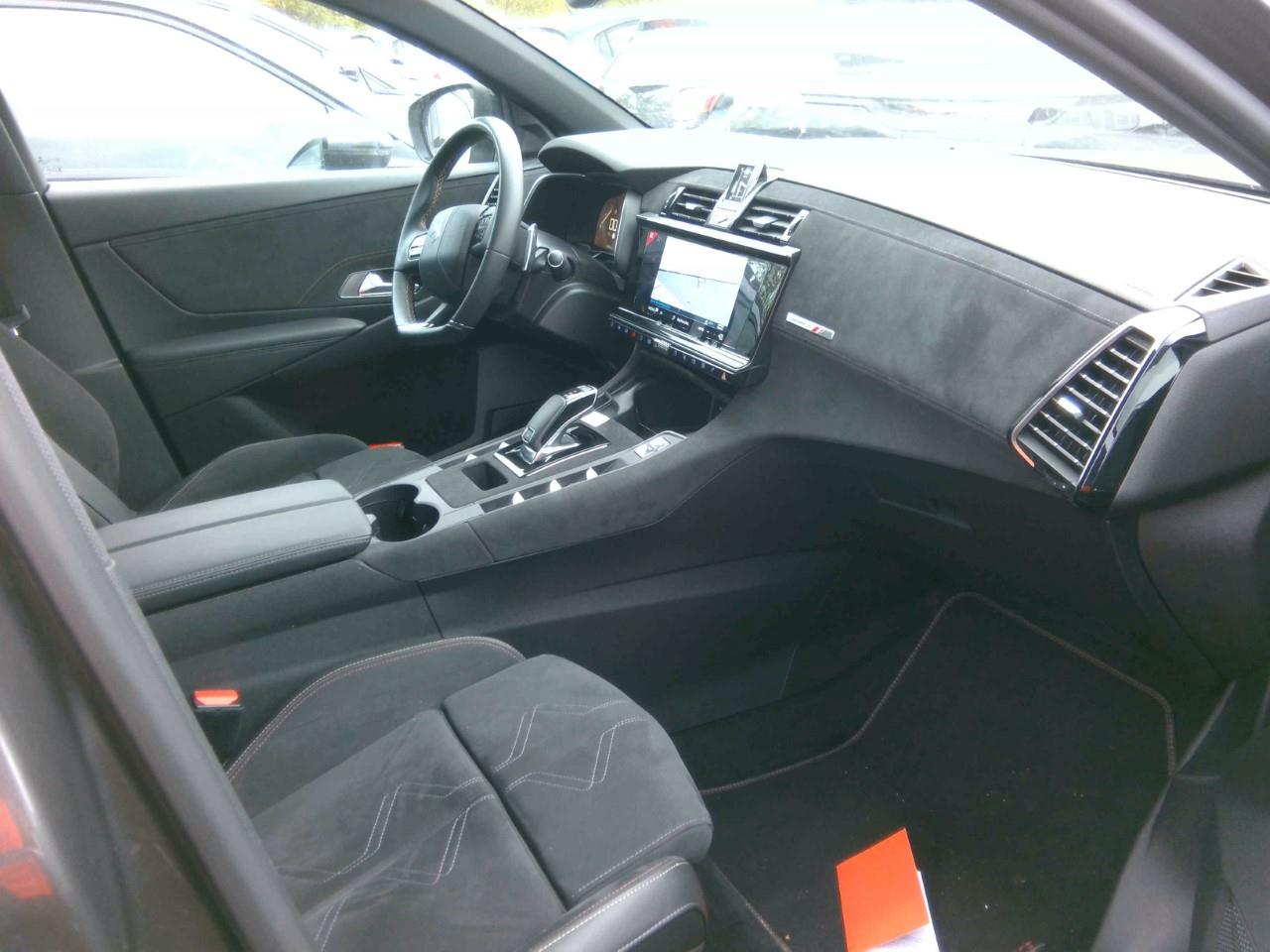 DS DS7 Crossback BlueHDi 130 EAT8 Performance Line+ 2021