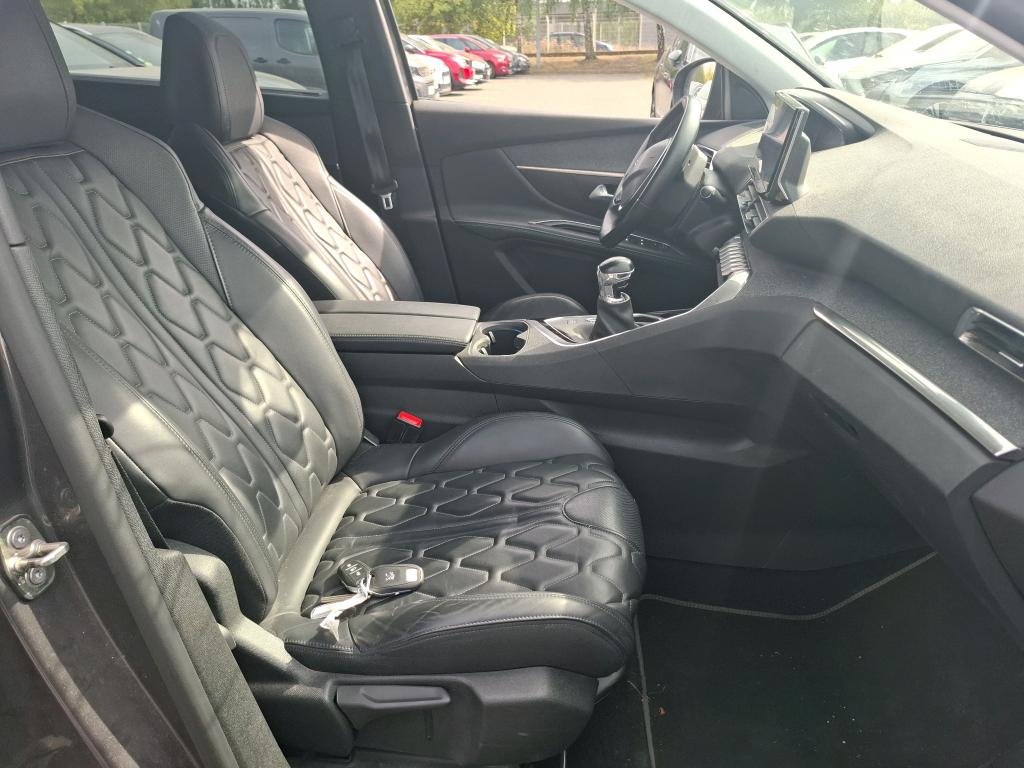 Peugeot 5008 BlueHDi 130ch S&S BVM6 Allure Pack 2021
