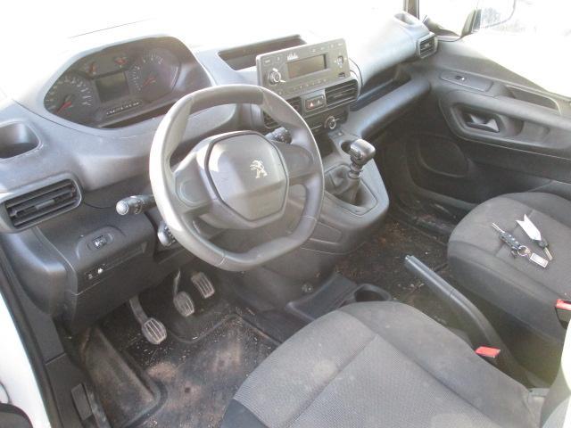 Foto Peugeot Rifter 9