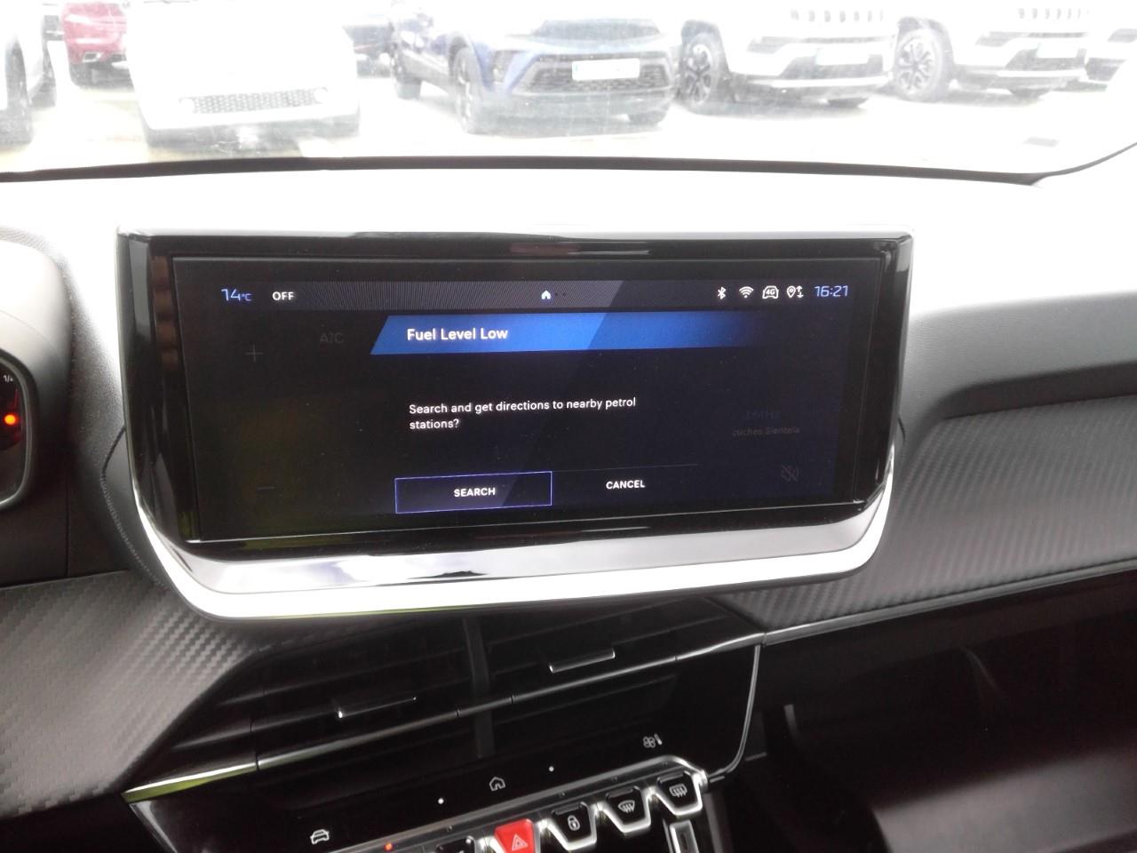 Foto Peugeot 208 10