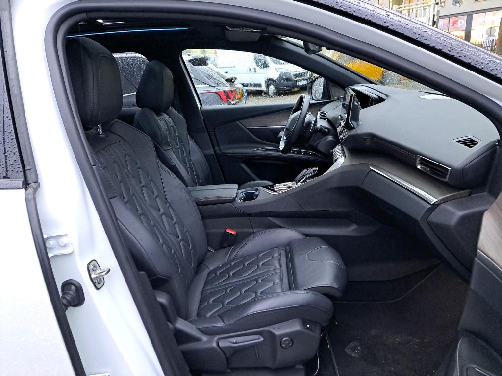 Peugeot 3008 Hybrid4 300 e-EAT8 GT Pack 2021