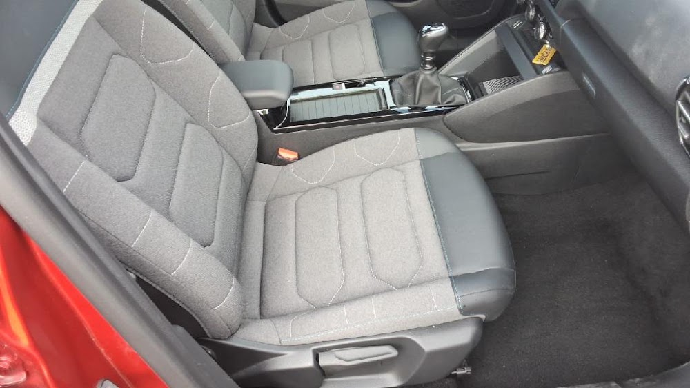Foto Citroën C4 X 8