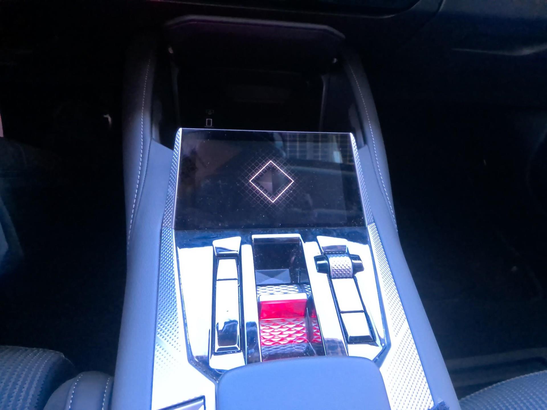 DS N°4 E-Tense Etoile - Alcantara 2024