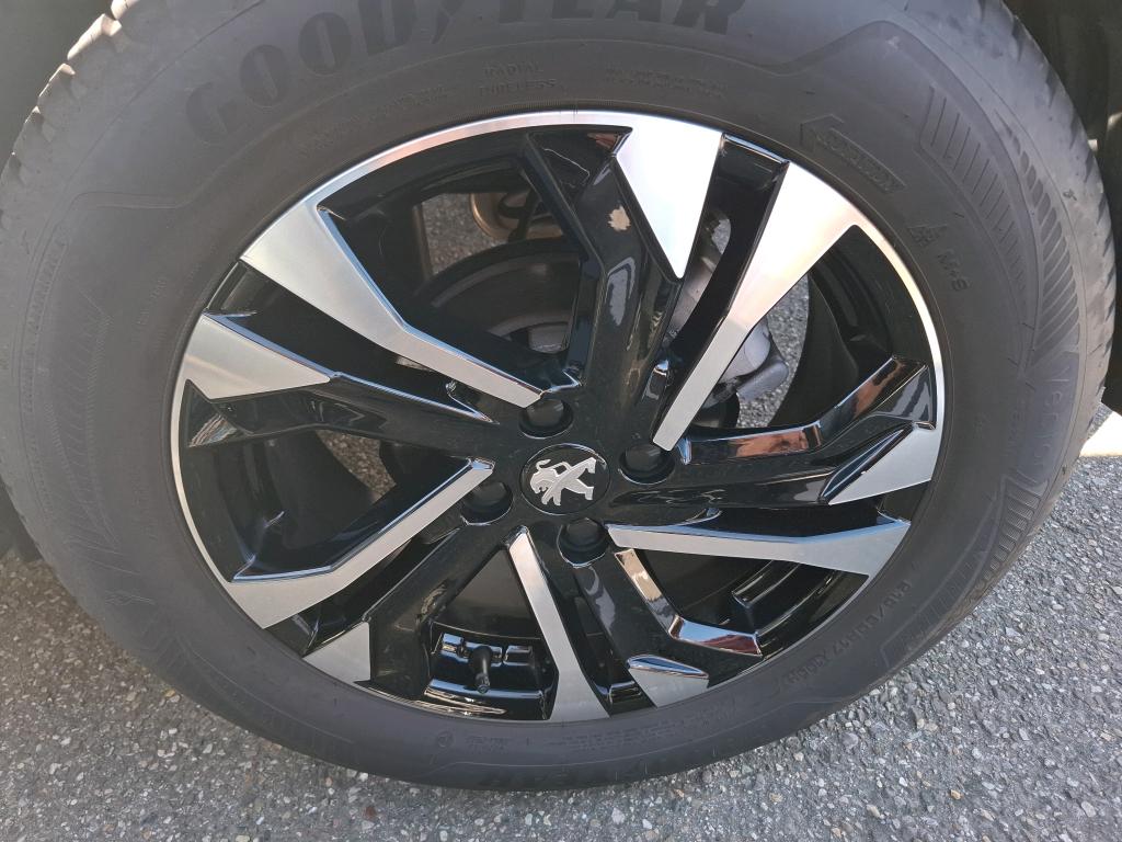 Peugeot 2008 PureTech 130 S&S EAT8 GT 2022