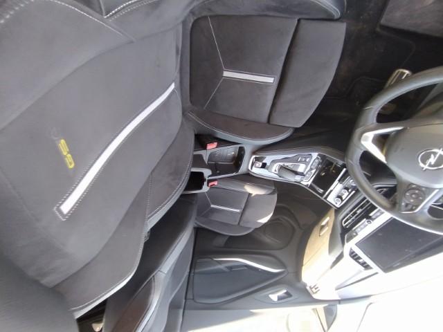 Foto Opel Grandland PHEV 11