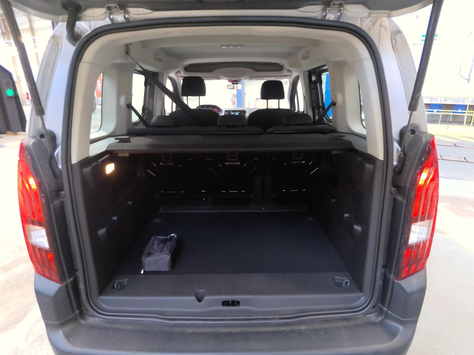 Peugeot Rifter Standard PureTech 110 S&S BVM6 5pl Active Pack 2022