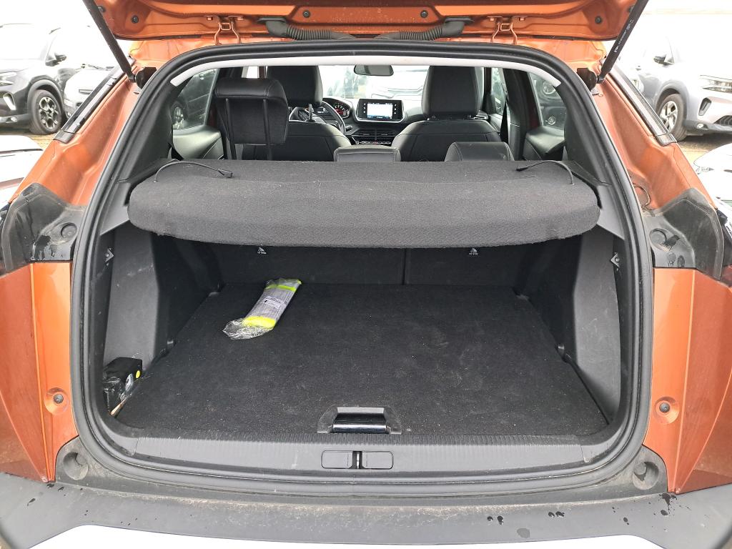 Peugeot 2008 BlueHDi 130 S&S EAT8 Allure 2021