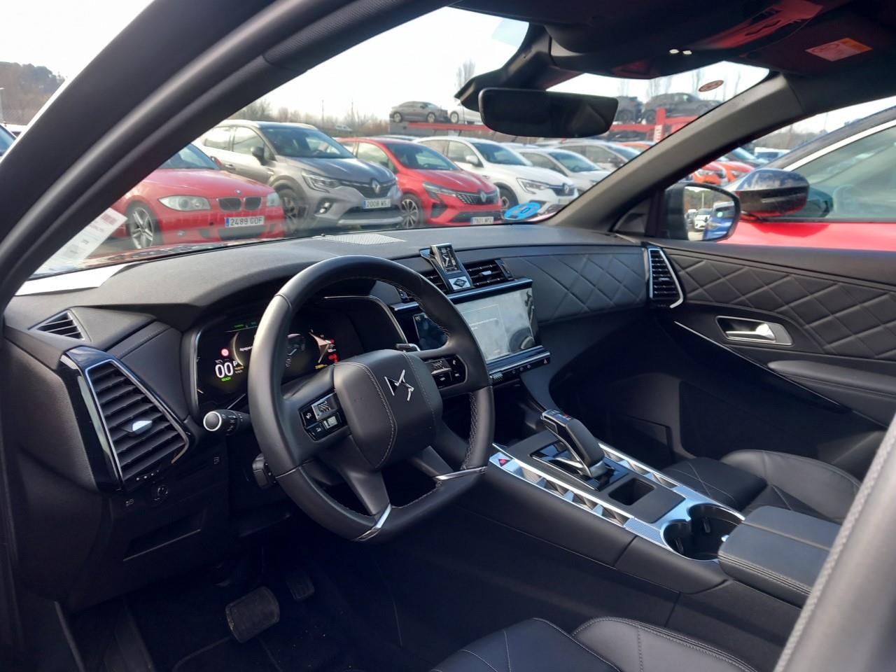 Foto DS 7 E-TENSE 4X4 300 Rivoli 8