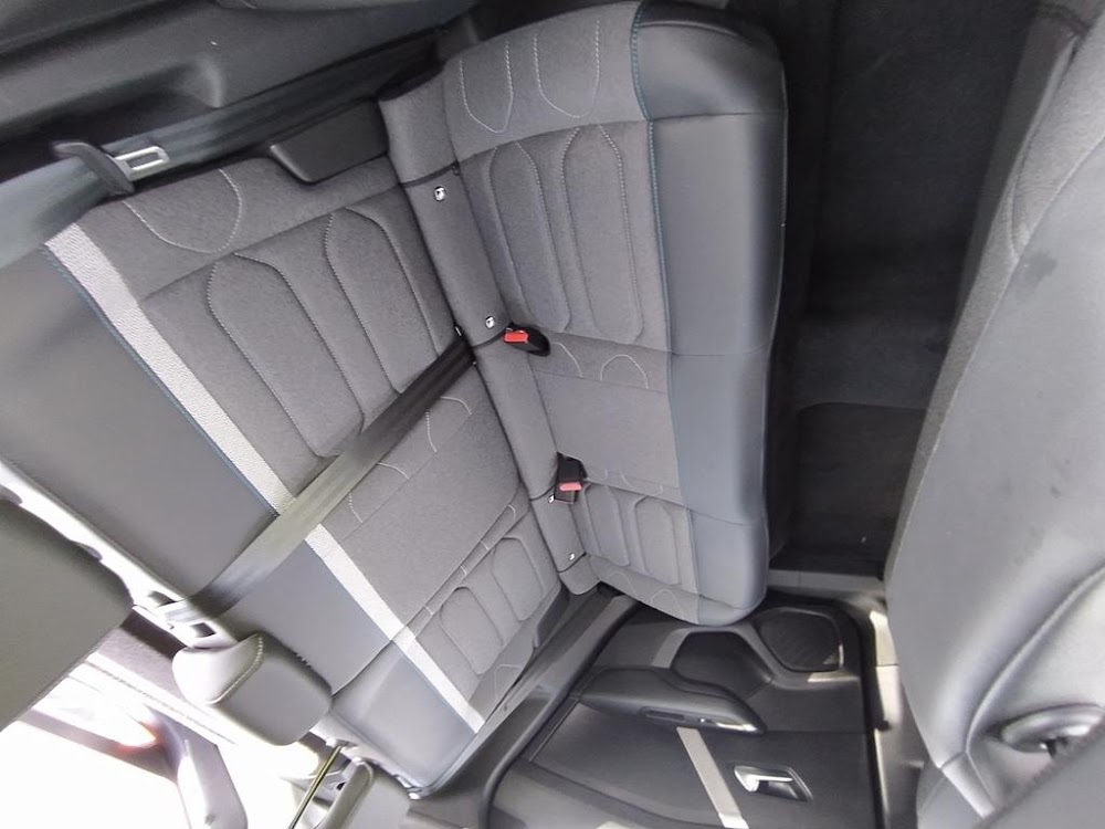 Foto Citroën C4 X 11