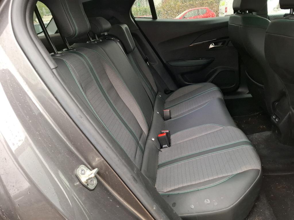 Peugeot 2008 BlueHDi 130 S&S EAT8 Allure 2021