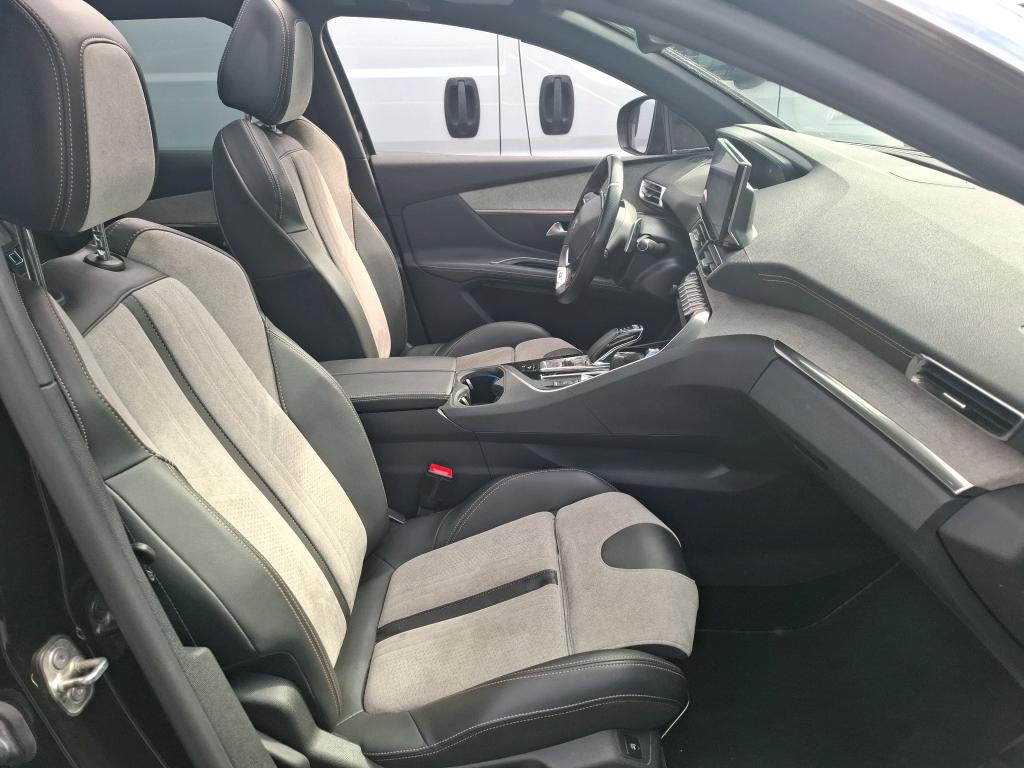 Peugeot 3008 Hybrid4 300 e-EAT8 GT Pack 2021